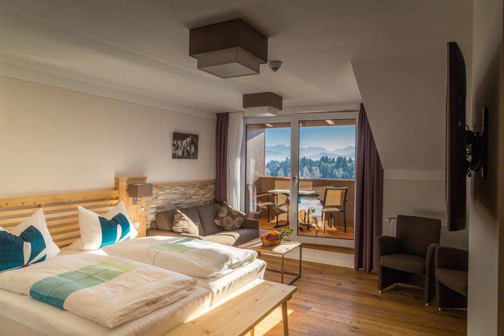 Hotel Christine ไอเซนแบร์ก ภายนอก รูปภาพ